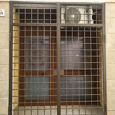 Principe Umberto 69 Luxury אלגהרו